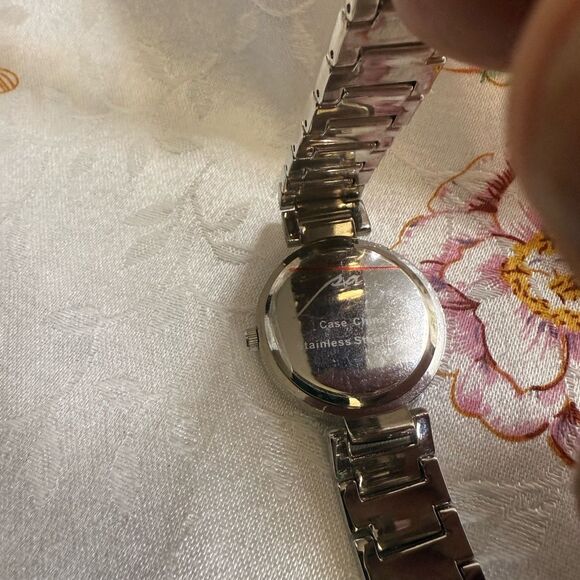 Stylish Silver Watch with Crystal Details main image 4